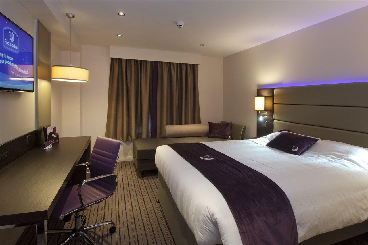 Premier Inn Bedford South Kempston Bagian luar foto